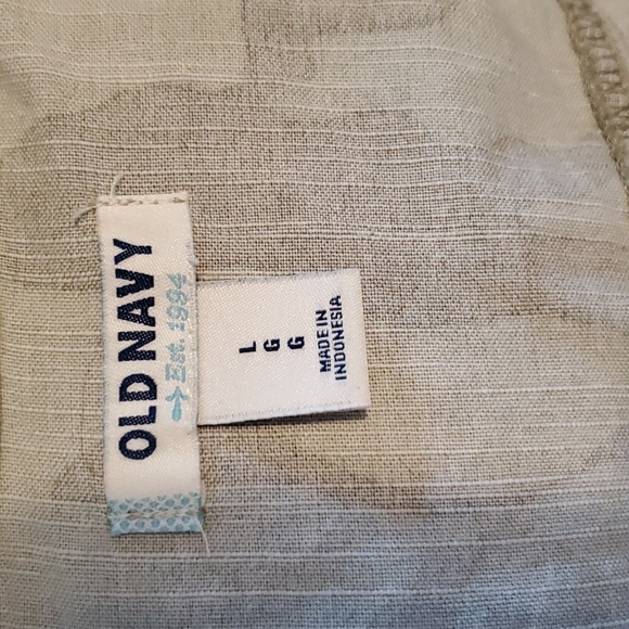 Old Navy Womens Large camo button up - Picture 4 of 4